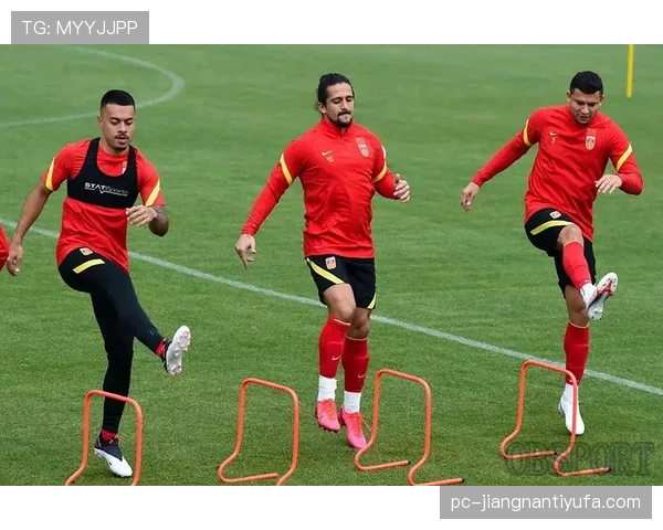 拉皮诺退役后还在靠代言躺赚？这消费水平根本不像踢球的